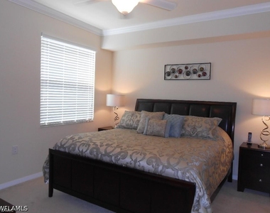 9735 Acqua Court - Photo Thumbnail 10