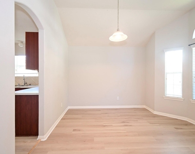 3111 Myrtle Ranch Drive - Photo Thumbnail 12