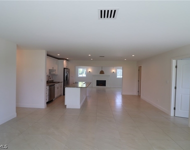 5332 Myrtle Lane - Photo Thumbnail 7