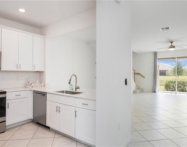 2792 Blossom Way - Photo Thumbnail 23