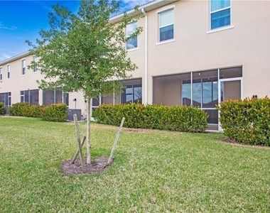 2792 Blossom Way - Photo Thumbnail 7