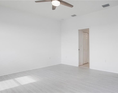 2792 Blossom Way - Photo Thumbnail 9