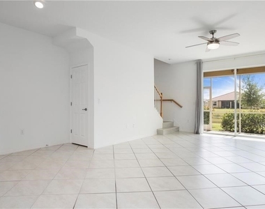2792 Blossom Way - Photo Thumbnail 20