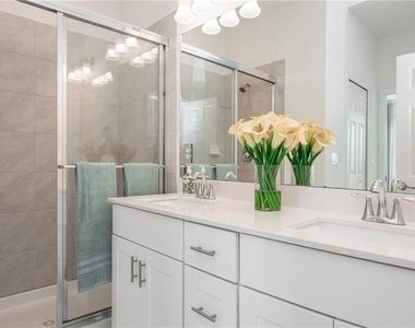 2792 Blossom Way - Photo Thumbnail 8