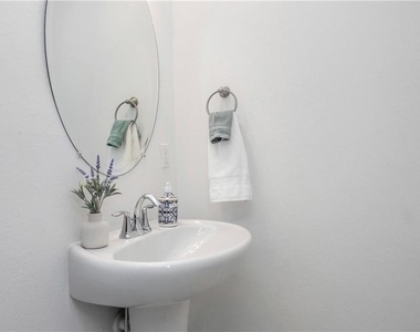 2792 Blossom Way - Photo Thumbnail 24