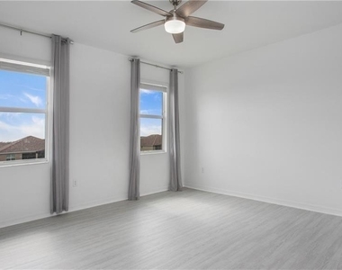 2792 Blossom Way - Photo Thumbnail 11