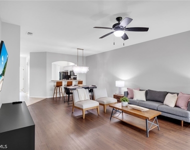 1320 Charleston Square Drive - Photo Thumbnail 19