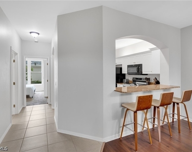 1320 Charleston Square Drive - Photo Thumbnail 8