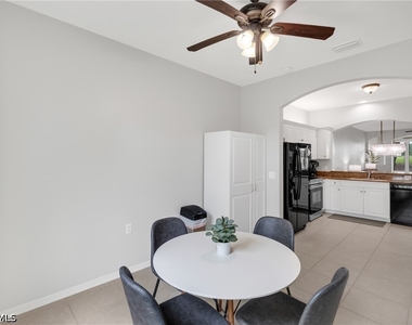 1320 Charleston Square Drive - Photo Thumbnail 12