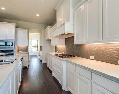 5508 Gypsum Drive - Photo Thumbnail 8