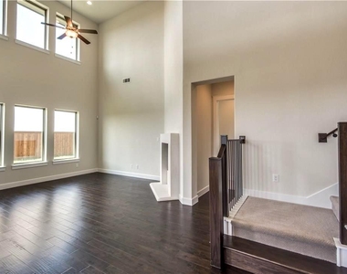 5508 Gypsum Drive - Photo Thumbnail 9