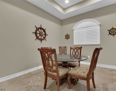 7461 Moorgate Point Way - Photo Thumbnail 11