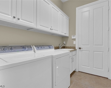 7461 Moorgate Point Way - Photo Thumbnail 24