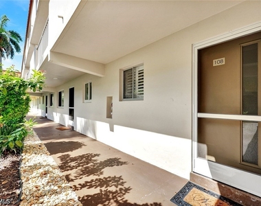 1100 Gulf Shore Boulevard N - Photo Thumbnail 1