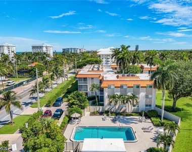 1100 Gulf Shore Boulevard N - Photo Thumbnail 24