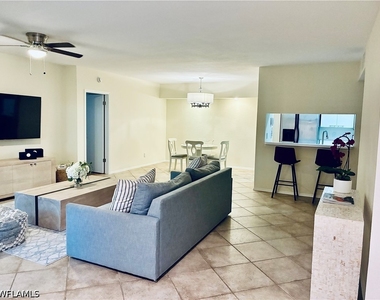 106 Siena Way - Photo Thumbnail 1