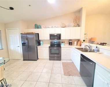 1100 Eastham Way - Photo Thumbnail 19