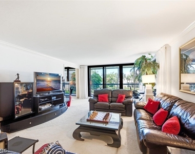 4551 Gulf Shore Boulevard N - Photo Thumbnail 6