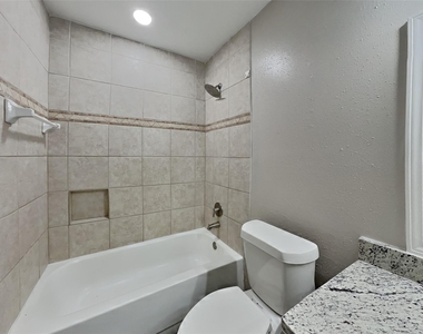 5306 Hazelgrove Drive - Photo Thumbnail 15