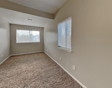 5306 Hazelgrove Drive - Photo Thumbnail 6