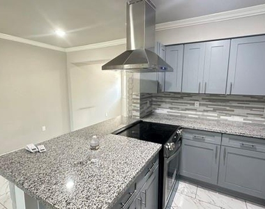 11943 Beechnut Street - Photo Thumbnail 8