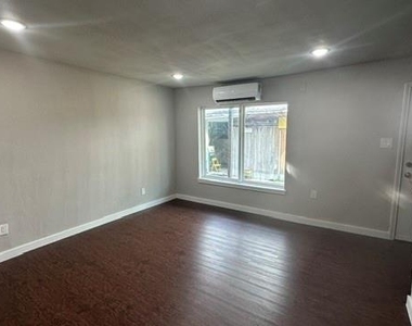11927 Beechnut Street - Photo Thumbnail 10