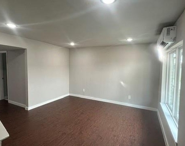 11927 Beechnut Street - Photo Thumbnail 11