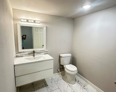 11943 Beechnut Street - Photo Thumbnail 9