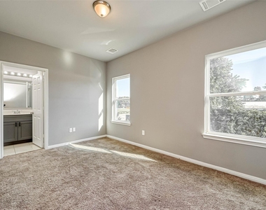 7903 Moon Beam Street - Photo Thumbnail 13
