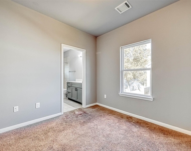 7903 Moon Beam Street - Photo Thumbnail 10