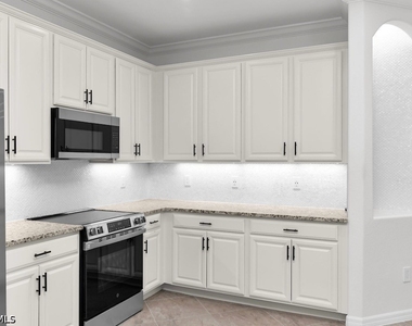 9357 Glenforest Drive - Photo Thumbnail 14