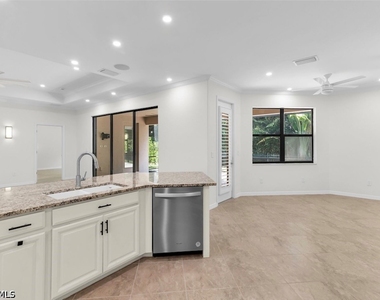 9357 Glenforest Drive - Photo Thumbnail 12
