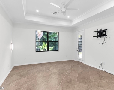 9357 Glenforest Drive - Photo Thumbnail 22