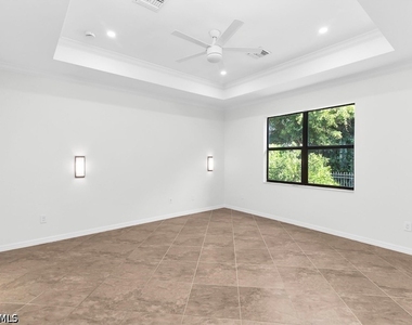 9357 Glenforest Drive - Photo Thumbnail 20