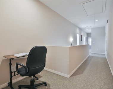 826 E 29th Street - Photo Thumbnail 25