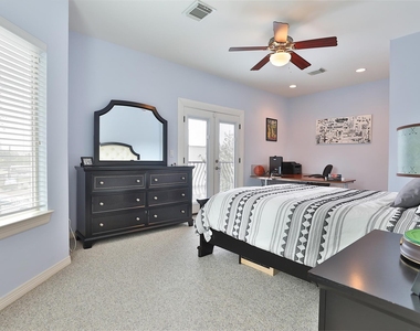826 E 29th Street - Photo Thumbnail 20