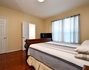 7110 Anaquitas Creek Court - Photo Thumbnail 17