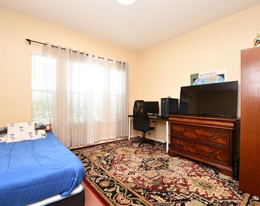7110 Anaquitas Creek Court - Photo Thumbnail 23