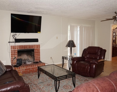 9217 Carousel Lane - Photo Thumbnail 12