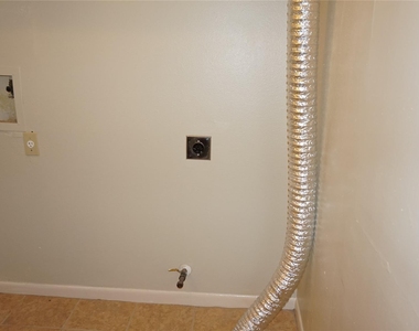 9217 Carousel Lane - Photo Thumbnail 14