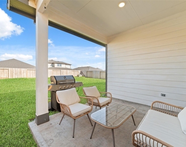 4211 Kircher Park Lane - Photo Thumbnail 3