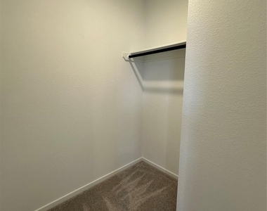 3004 Courtney Coral Ln - Photo Thumbnail 26