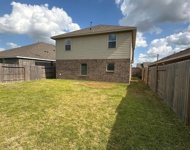 3004 Courtney Coral Ln - Photo Thumbnail 31
