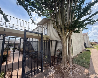 10075 Westpark Drive - Photo Thumbnail 3
