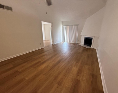 10075 Westpark Drive - Photo Thumbnail 7