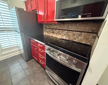 10075 Westpark Drive - Photo Thumbnail 10