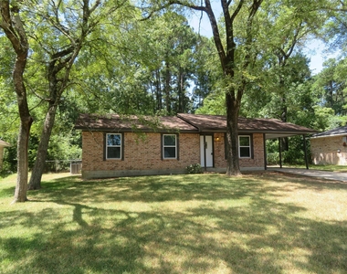 109 Laurie Lane - Photo Thumbnail 3