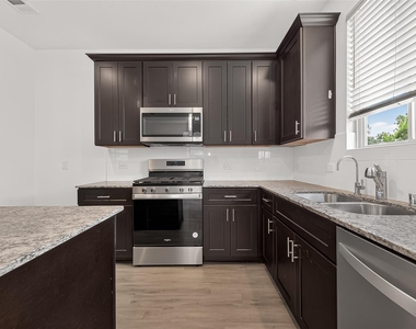 338 Shady Cedar Hill Lane - Photo Thumbnail 16