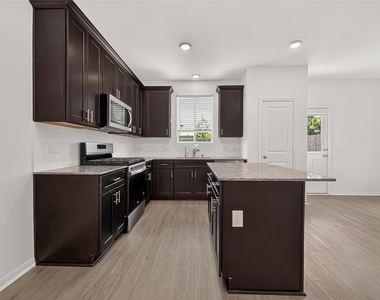 338 Shady Cedar Hill Lane - Photo Thumbnail 20