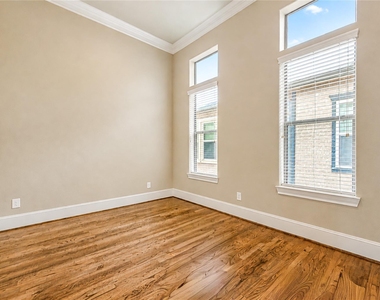 5826 Darling Street - Photo Thumbnail 28
